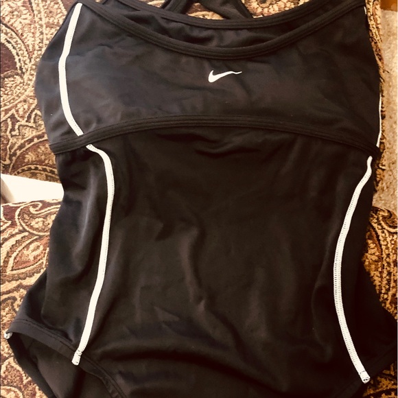 Nike 1 Piece Swimsuit black. Cute 😊❤️ - Picture 1 of 3
